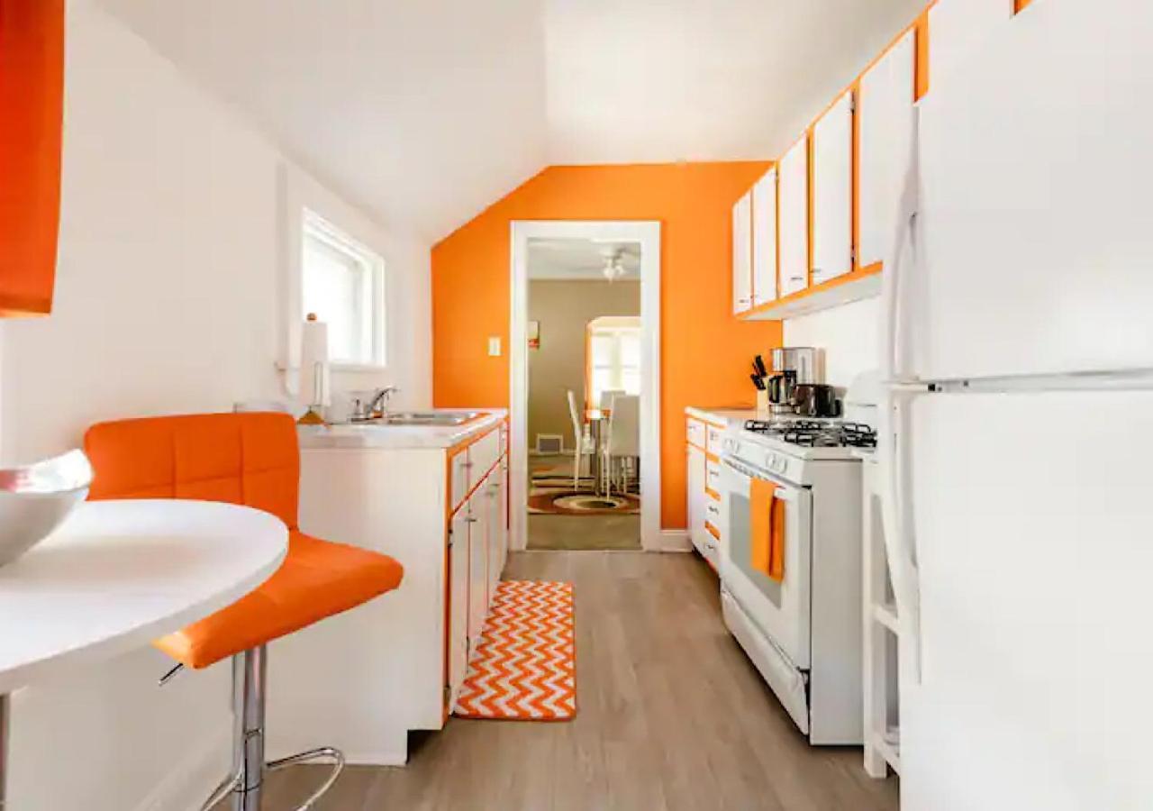 La Naranja Retreat - Cozy Duplex Near Downtown With Parking, 300 Mb Wifi & Self Check In Villa Cleveland Exterior photo